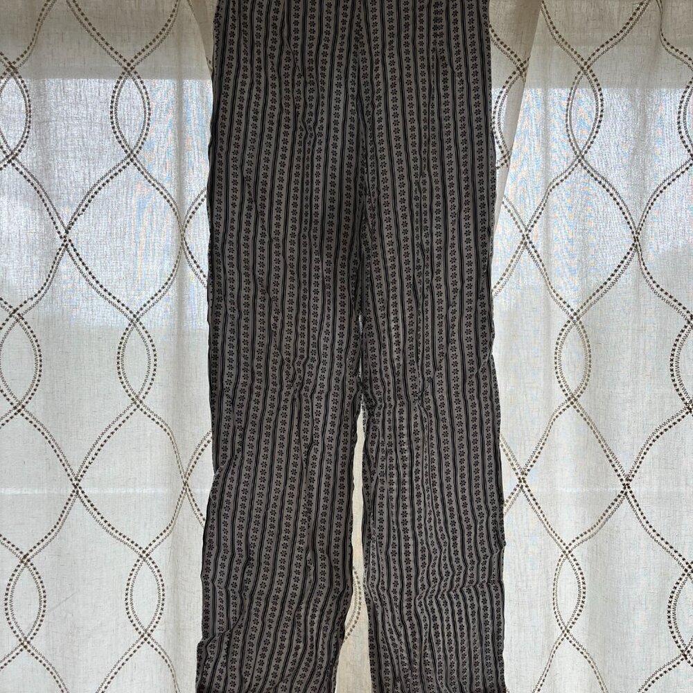Lightweight Patterned Pants - Picture 3 of 4